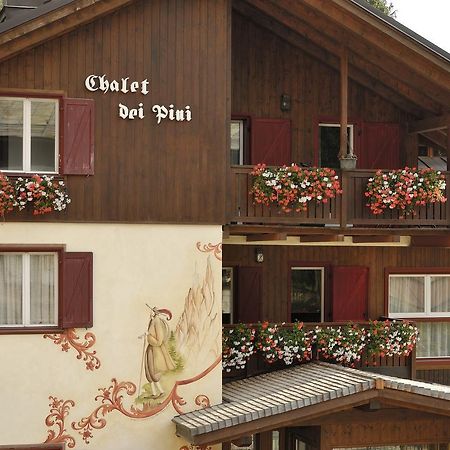 Chalet Dei Pini Aparthotel Madonna di Campiglio Bagian luar foto